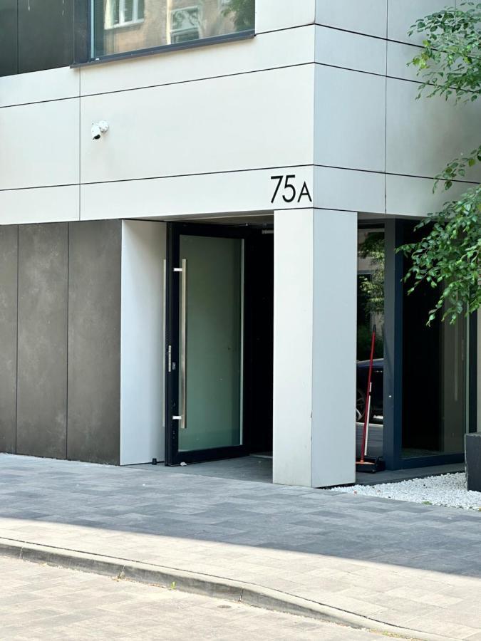 Nemo Fast Wifi 75'Tv Netflix Hbo Disney+ Varşovia Exterior foto